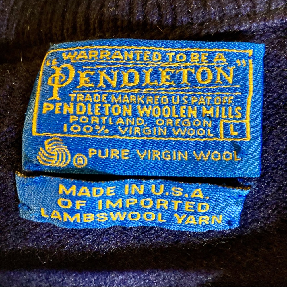 Vintage Dark Navy 100% Lambs Wool Vest Men’s Size Large but cam still be Unisex
